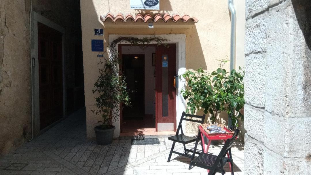 Old Town Charmer Porec Exterior photo